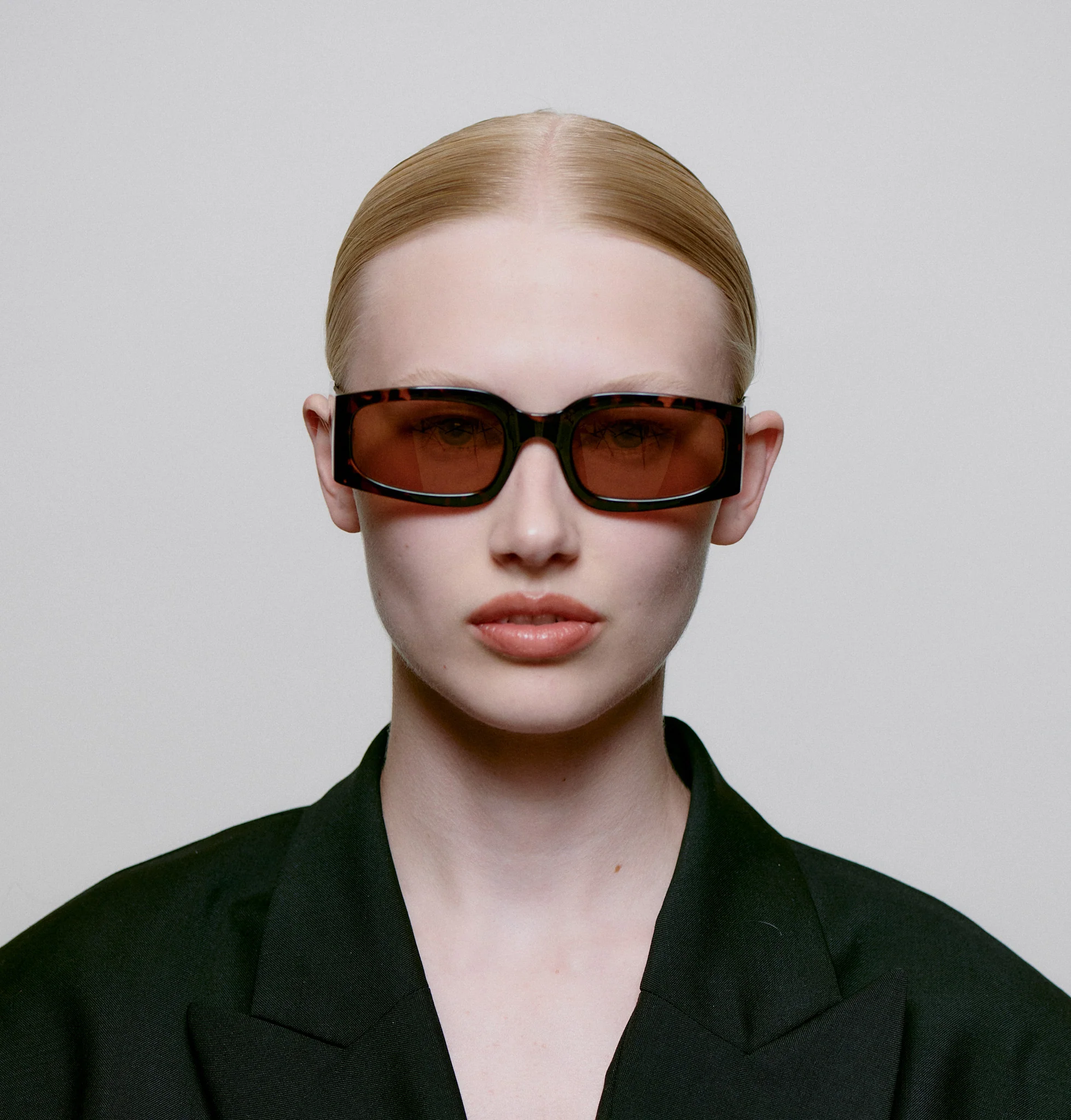 Alex - Demi Tortoise - Image 4